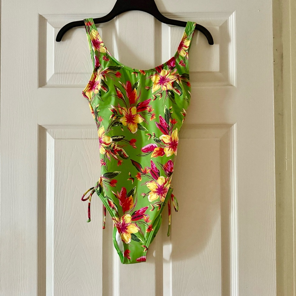 NWT Venus Tropical Green Multi One-Piece - Picture 3 of 8